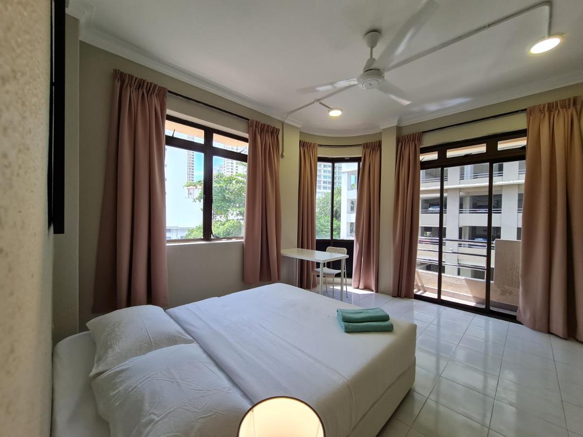 Room @ Lorong Kelawai Near To Gurney Paragon George Town Esterno foto